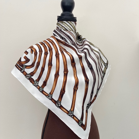 New Gucci Scarf Iconic Bamboo Ivory White Silk Scarf Wrap - Picture 1 of 12